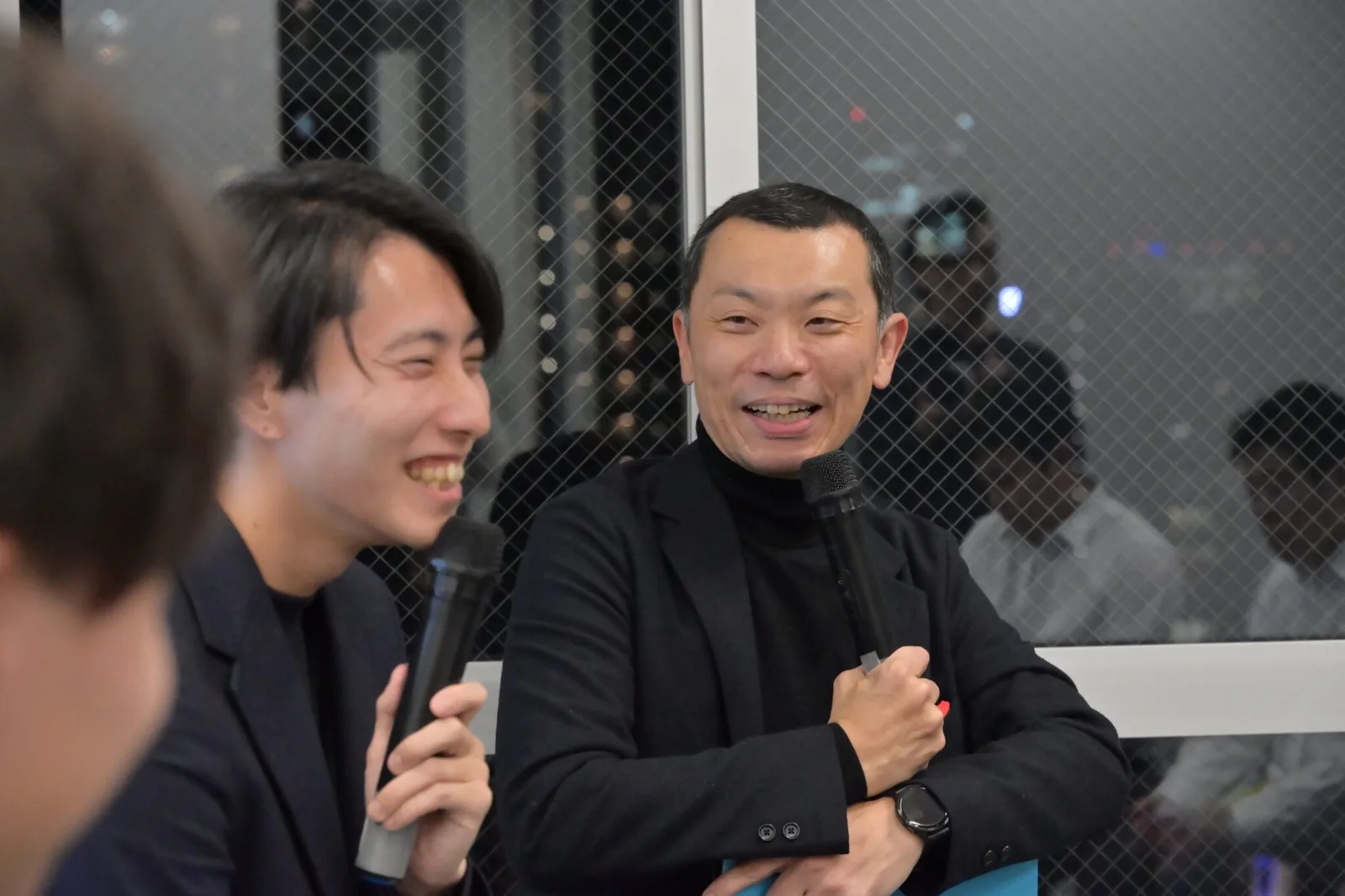 トークセッションで笑顔を見せる登壇者
